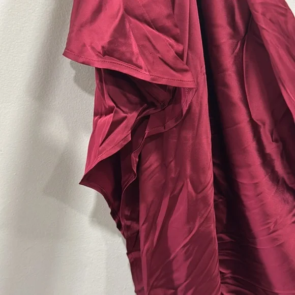 House of Harlow 1960 x REVOLVE Astra Gown in Burgundy - Picture 14 of 15